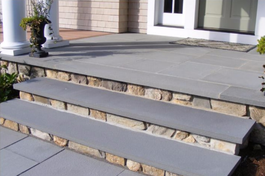 Bluestone stoop and steps